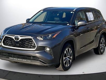 Used 2022 Toyota Highlander XLE