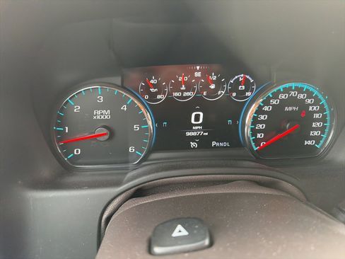 Used 2018 Chevrolet Tahoe Premier image 11