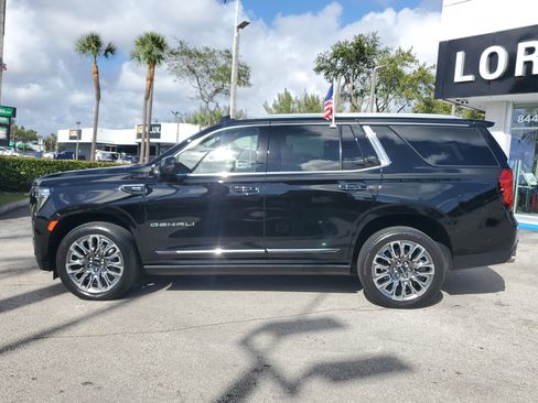 Used 2023 GMC Yukon Denali Ultimate image 8