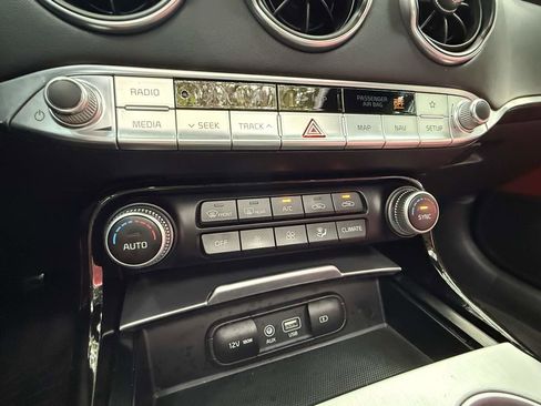 Used 2018 Kia Stinger GT1 image 20