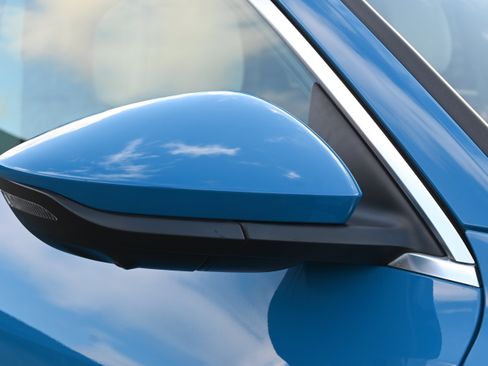 Used 2019 Audi e-tron Premium Plus image 19