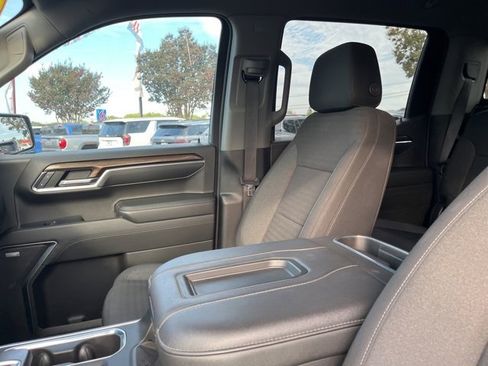 Used 2022 Chevrolet Silverado 1500 LT Trail Boss w/ Convenience Package II image 11