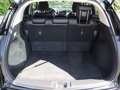 Used 2019 Honda HR-V Touring image 8