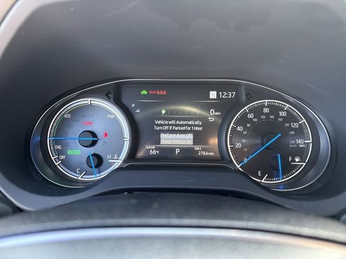 Used 2021 Toyota Venza image 15