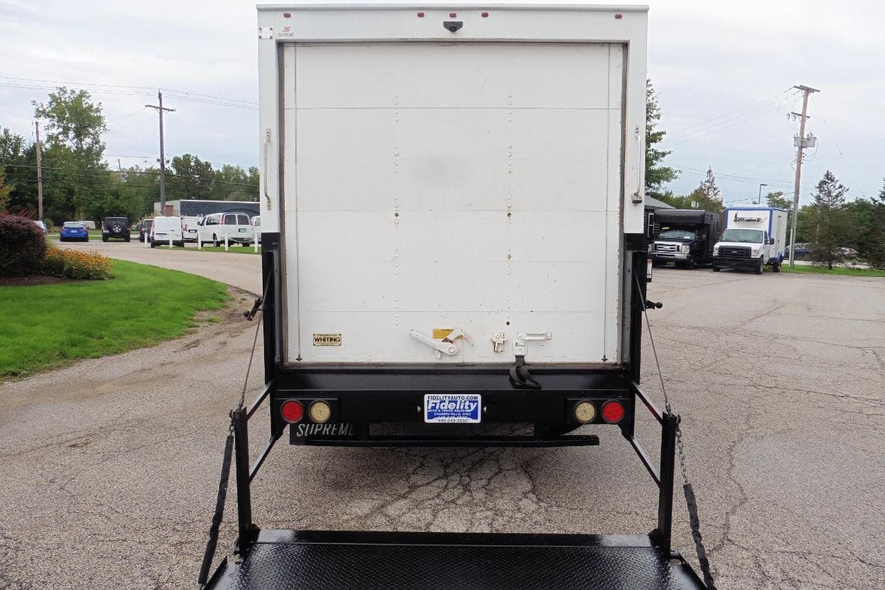 Used 2018 Chevrolet Express 3500 RWD image 27