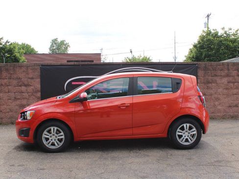 Used 2012 Chevrolet Sonic LT FWD image 2
