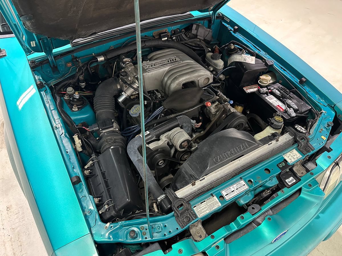 Used 1993 Ford Mustang LX RWD image 3