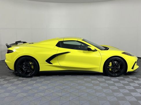 Used 2022 Chevrolet Corvette Stingray Premium Conv w/ Z51 Performance Package image 11