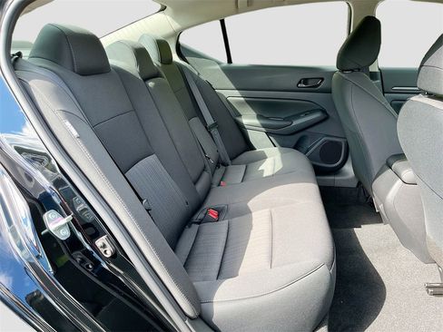 Used 2025 Nissan Altima 2.5 S image 25