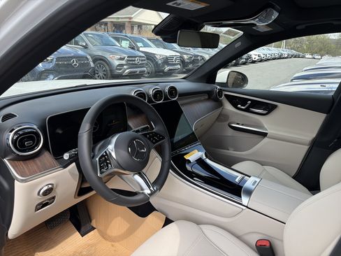 New 2026 Mercedes-Benz GLC 300 4MATIC image 9