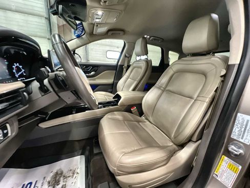 Used 2021 Lincoln Corsair Standard w/ Equipment Group 101A image 13