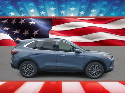 New 2025 Ford Escape SE