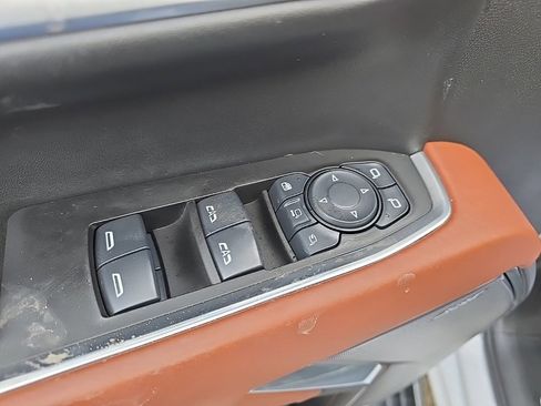 Used 2025 GMC Sierra 2500 Denali Ultimate image 7