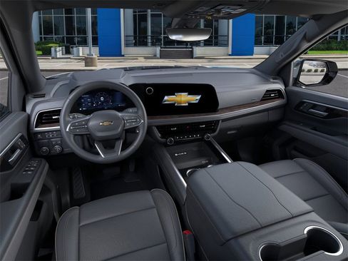 New 2026 Chevrolet Suburban Premier image 15