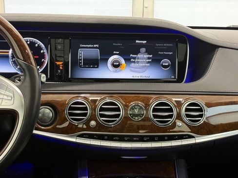 Used 2017 Mercedes-Benz S 550 4MATIC Sedan image 10