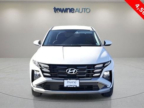 Used 2025 Hyundai Tucson SE image 8