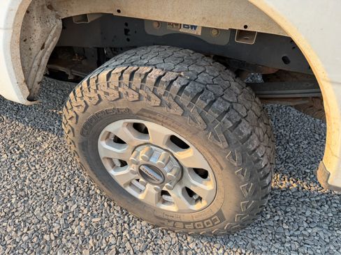 Used 2023 Ford F250 XLT w/ FX4 Off-Road Package AWD/4WD image 6