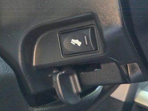 Used 2018 RAM 2500 Laramie w/ Sport Appearance Group AWD/4WD image 27