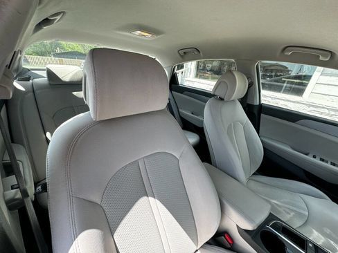 Used 2017 Hyundai Sonata SE image 22