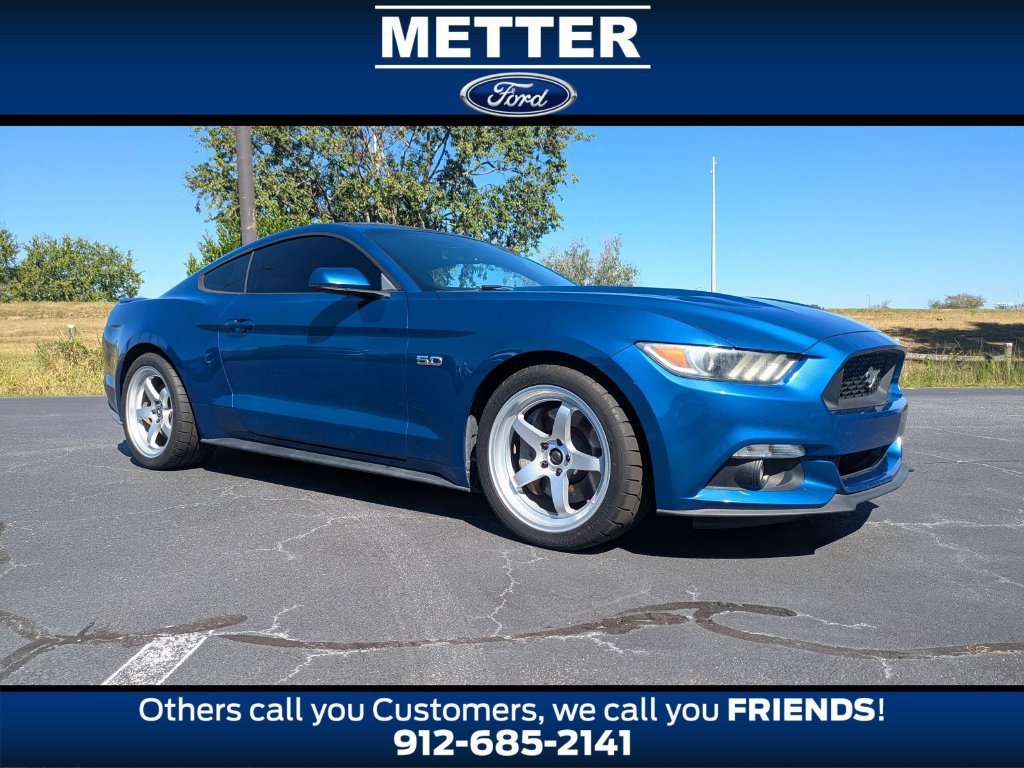 Used 2017 Ford Mustang GT Premium RWD image 1