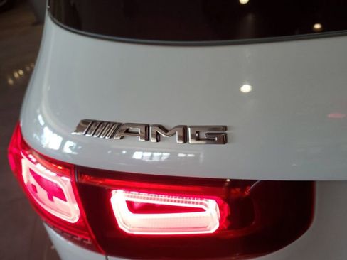 Used 2022 Mercedes-Benz GLB 35 AMG 4MATIC image 8