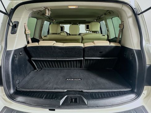 Used 2019 Nissan Armada Platinum w/ Interior Lighting Package image 31