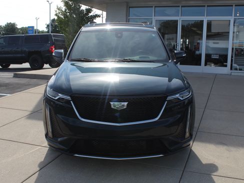 Used 2024 Cadillac XT6 Sport w/ Technology Package AWD/4WD image 12