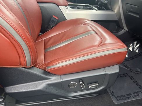 Used 2020 Ford F250 Platinum w/ Snow Plow Prep Package image 23