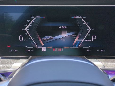 Used 2025 BMW i7 xDrive60 w/ Executive Package image 20