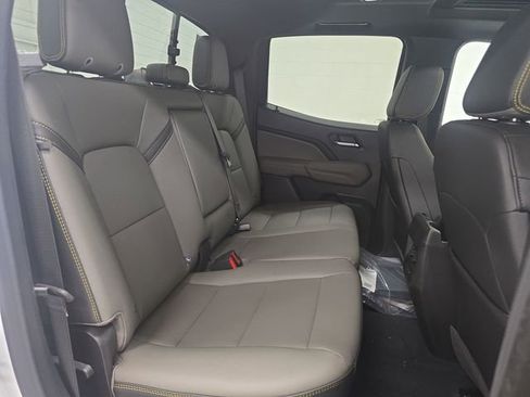 New 2025 Chevrolet Colorado ZR2 w/ Off-Road Front Bumper Package image 31