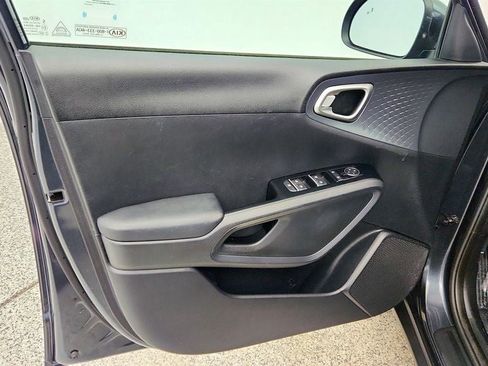 Used 2020 Kia Soul EX image 10