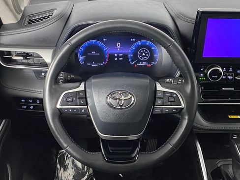 Certified 2024 Toyota Highlander Platinum AWD/4WD image 21