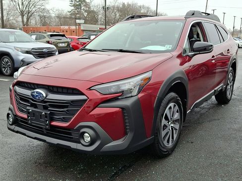 Certified 2025 Subaru Outback Premium image 3