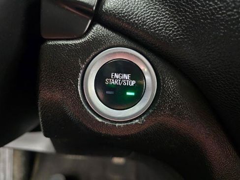 Used 2018 Chevrolet Equinox LT FWD image 18