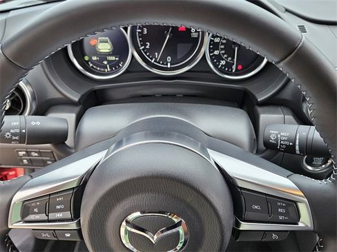 Used 2025 MAZDA MX-5 Miata RF Grand Touring image 25