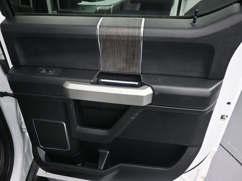 Used 2021 Ford F250 Lariat w/ Lariat Value Package image 28