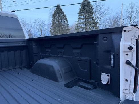 Used 2021 GMC Sierra 1500 AT4 w/ AT4 Preferred Package image 22