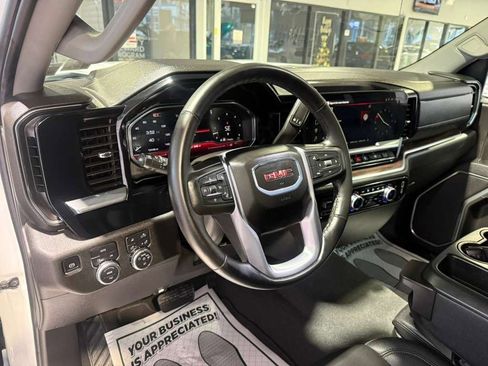 Used 2025 GMC Sierra 1500 SLT image 34