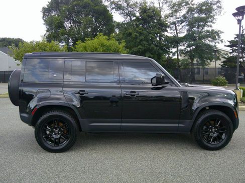 Used 2024 Land Rover Defender 110 S AWD/4WD image 19