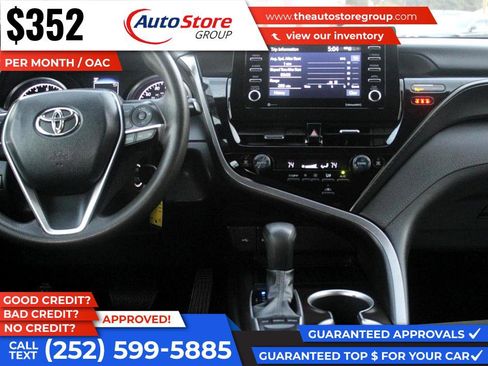 Used 2022 Toyota Camry LE image 11