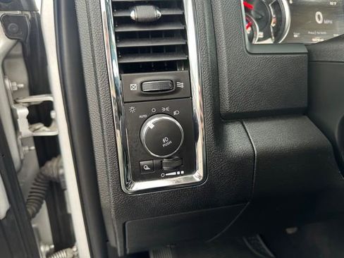 Used 2018 RAM 2500 Laramie w/ Convenience Group image 13