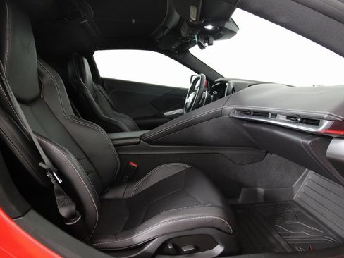 Used 2021 Chevrolet Corvette Stingray Coupe w/ Z51 Performance Package image 20