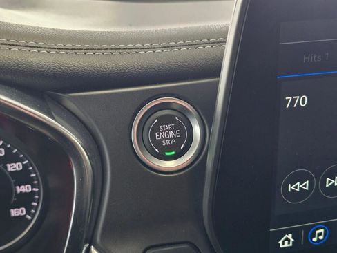 Used 2025 Chevrolet Blazer LT image 28