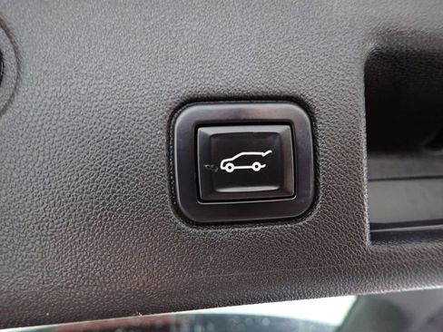 Used 2020 Chevrolet Equinox LT image 14