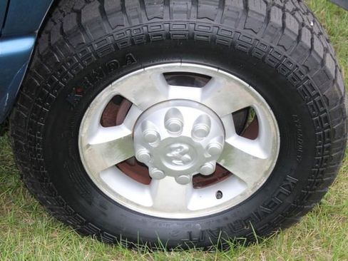 Used 2003 Dodge Ram 2500 Truck SLT image 22