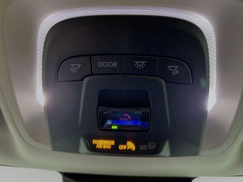 Used 2025 Toyota Corolla LE FWD image 17
