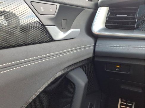 New 2026 Volkswagen Tiguan SE R-Line image 25