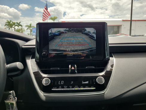 Used 2026 Toyota Corolla LE FWD image 27