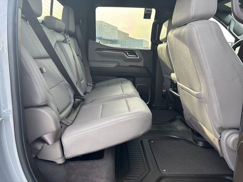 Used 2024 Chevrolet Silverado 1500 LT Trail Boss w/ Convenience Package II image 23