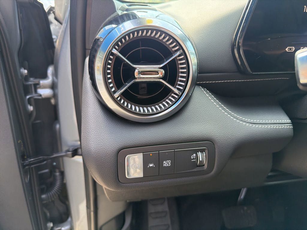 New 2025 Chevrolet Blazer EV LT AWD/4WD image 10